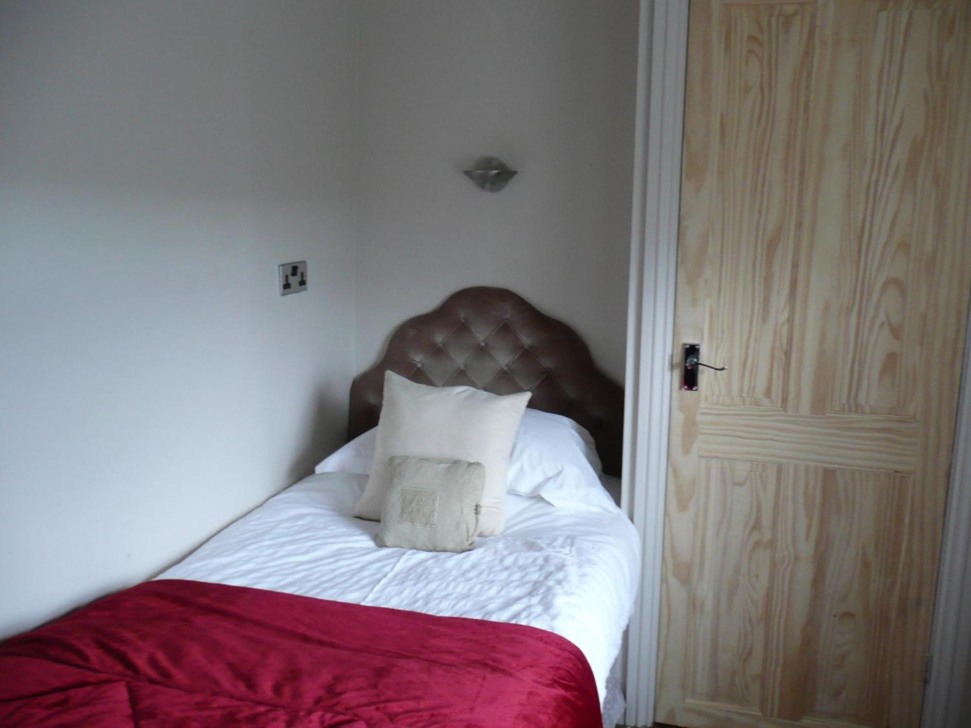 Hollybush Inn Greenhaugh Rom bilde