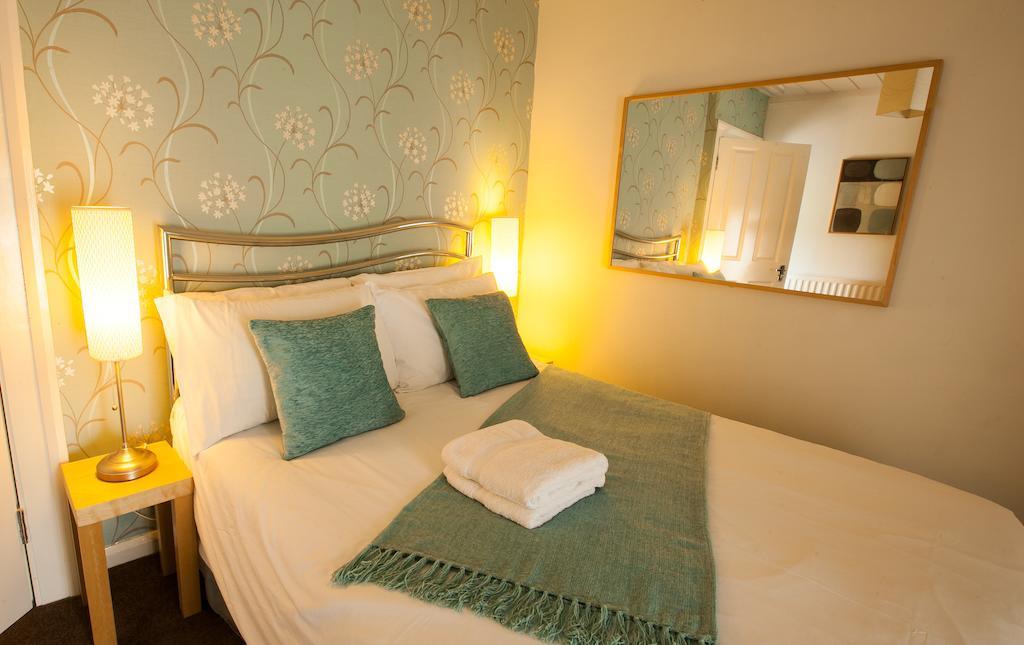 Hollybush Inn Greenhaugh Rom bilde