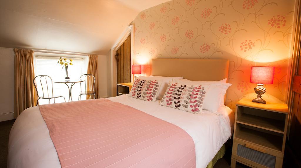 Hollybush Inn Greenhaugh Rom bilde